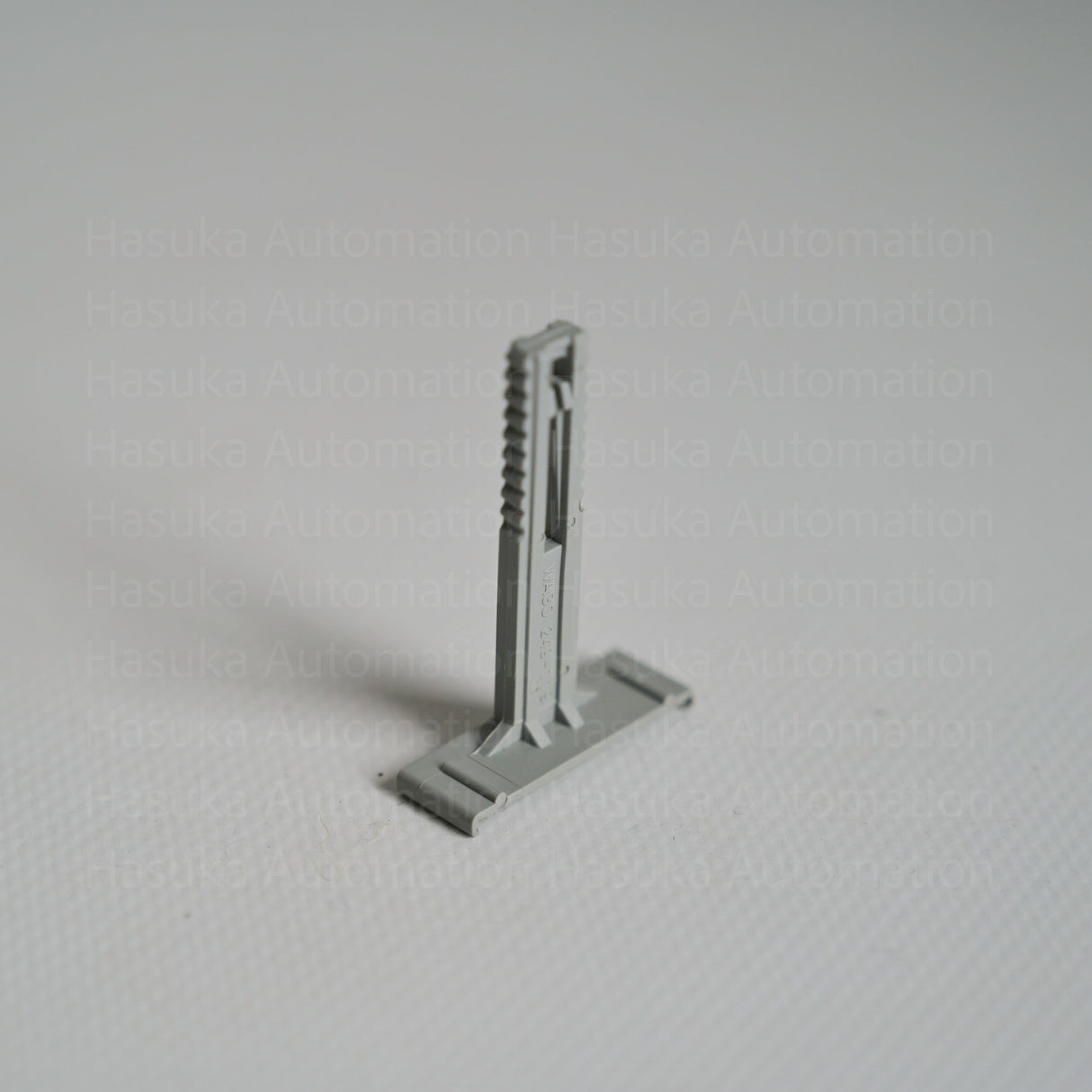 Snap-on end stop holder suitable for 1 marker or self-adhesive label