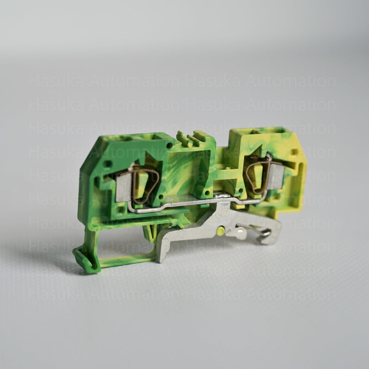 2-conductor block and lateral marker slots for easy installation on DIN-rail 35 x 15 and 35 x 7.5.