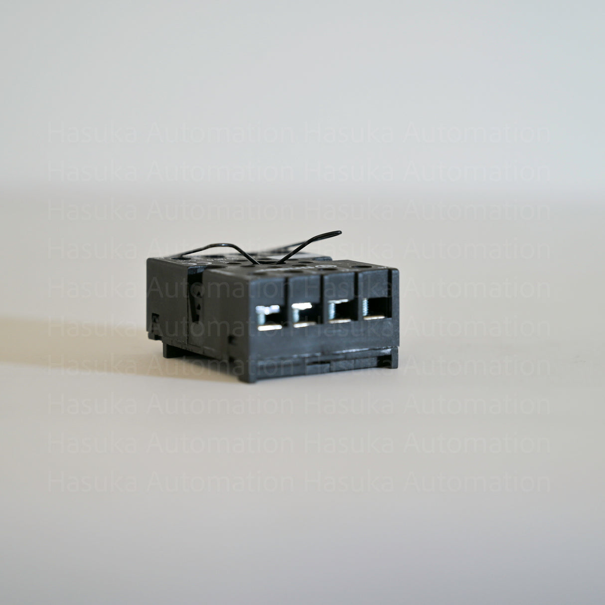 90.26.0 Relay Socket Finder