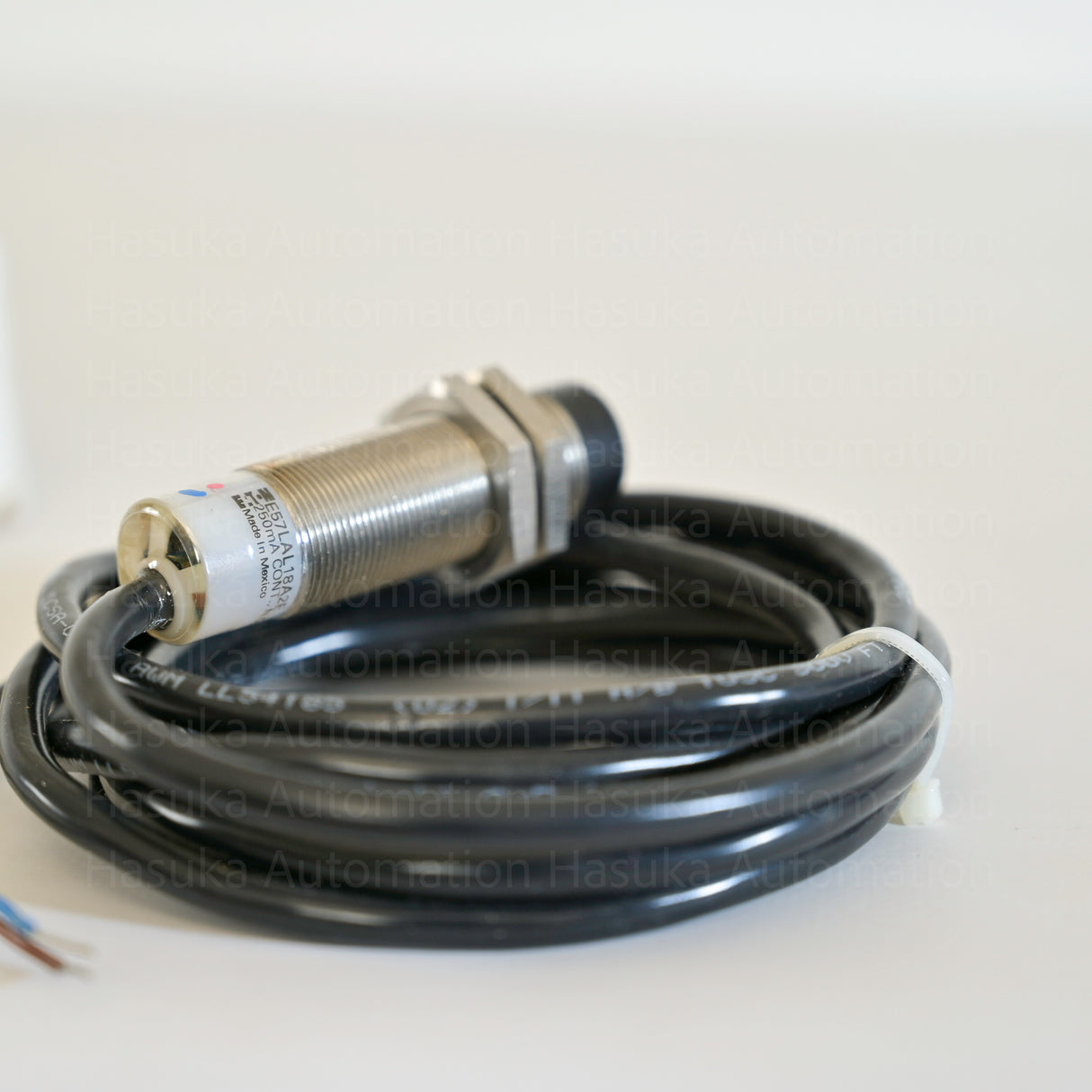 E57LAL18A2E 136008 Inductive Proximity Sensor Eaton