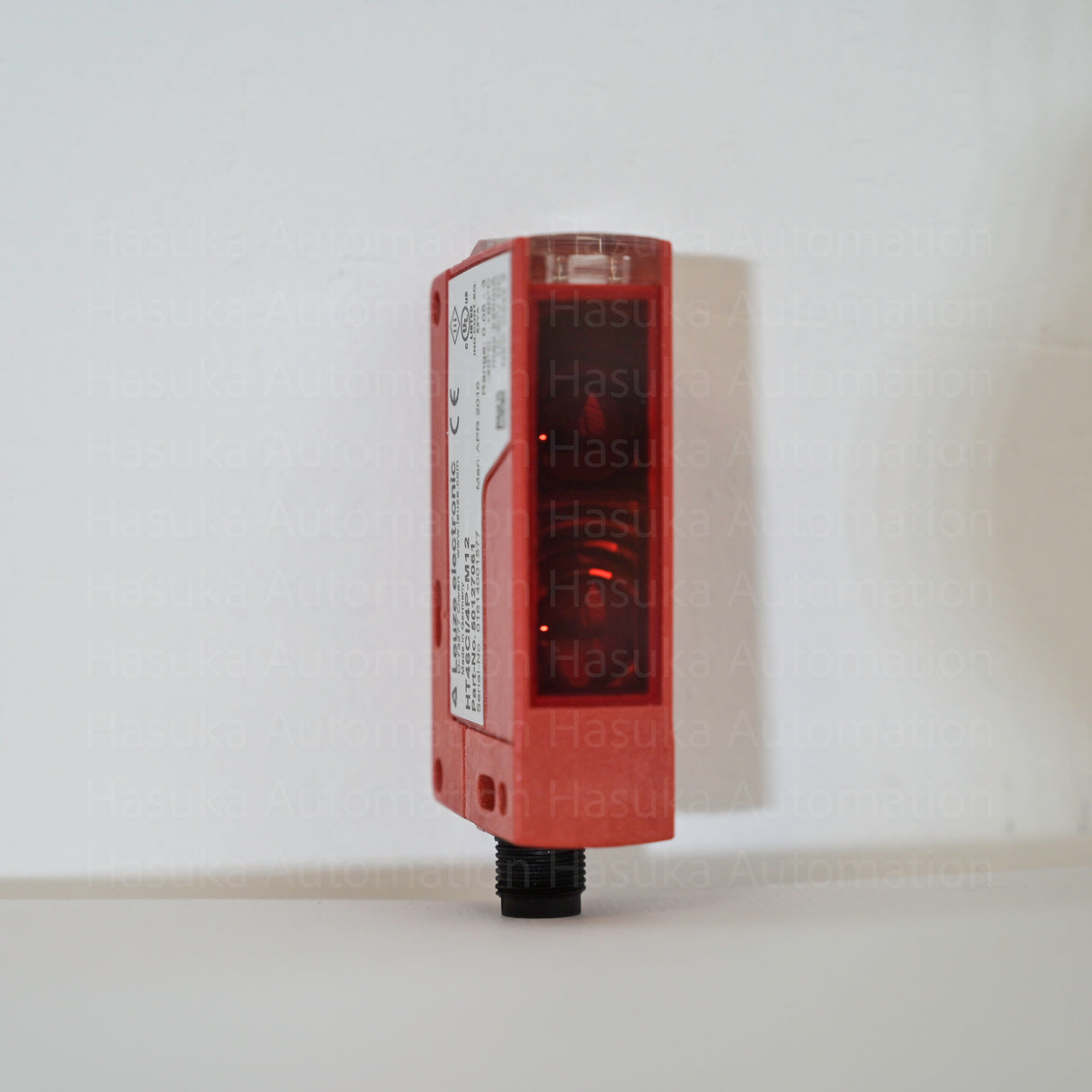 LEUZE ELECTRONIC Diffuse Photoelectric Sensor with Background Suppression HT46CI/4P-M12