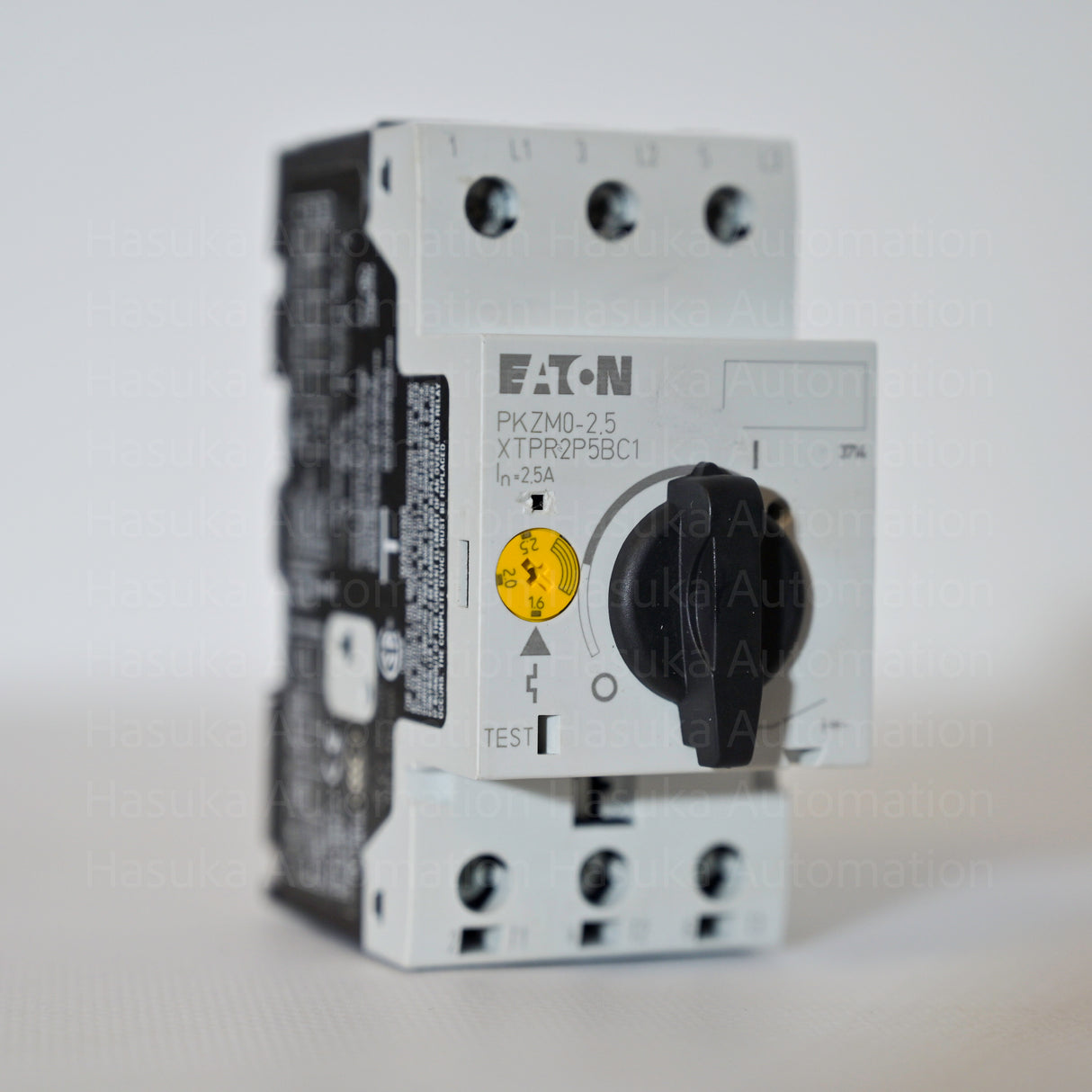 motor circuit breaker provides a reliable solution for managing currents up to 2.5 A at 690 V. 