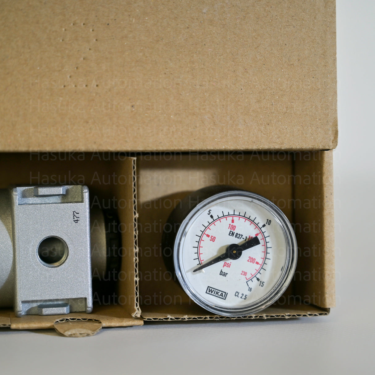 RB014 477 Pressure Regulator with WIKA Gauge Siwerk