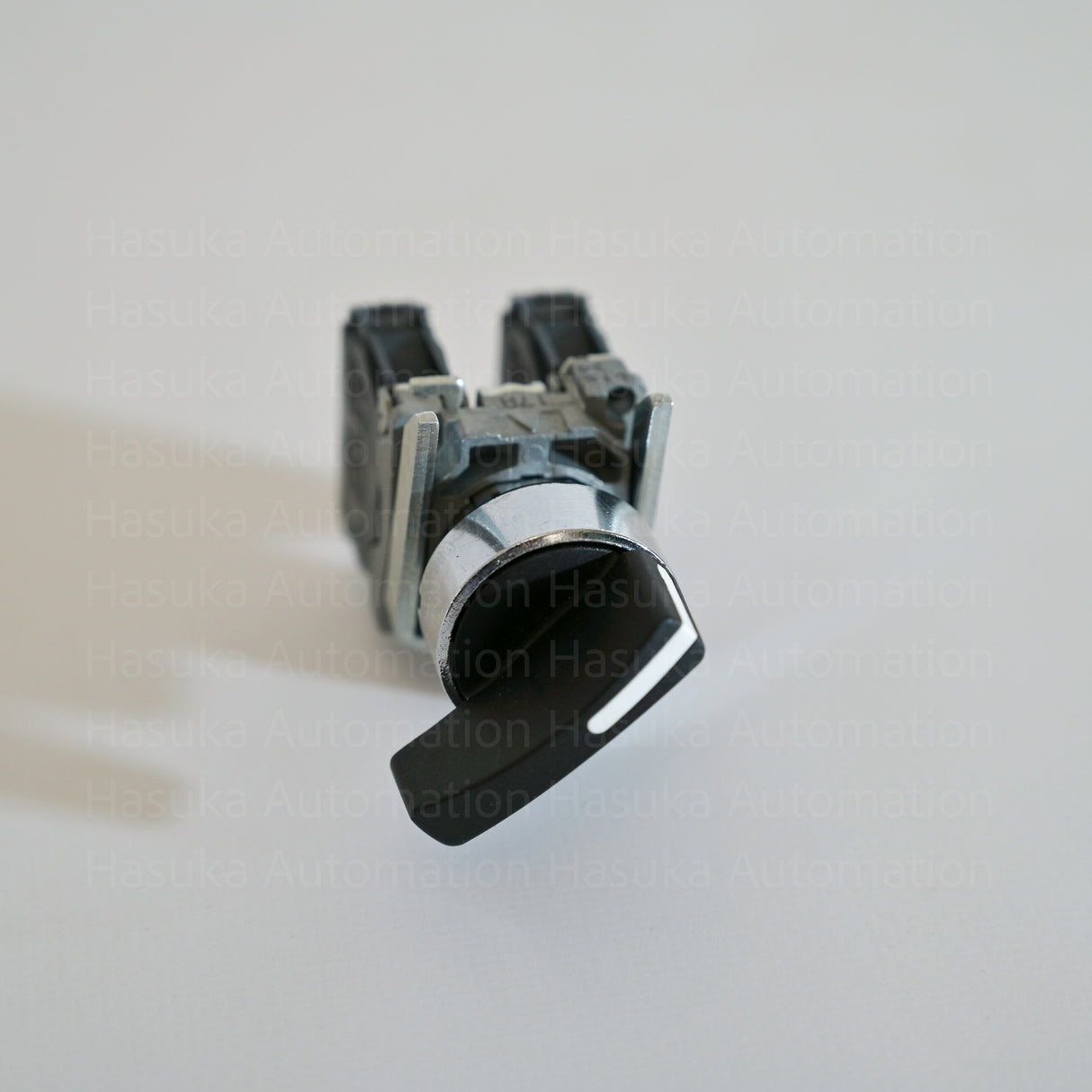 XB4BD25 Selector Switch 1 NO+1 NC Schneider Electric