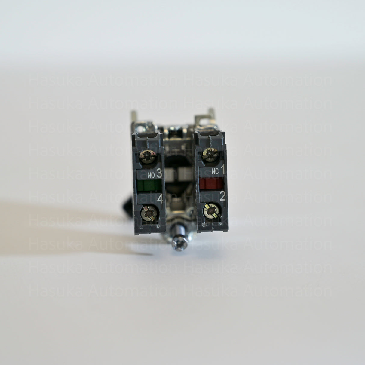 XB4BD25 Selector Switch 1 NO+1 NC Schneider Electric