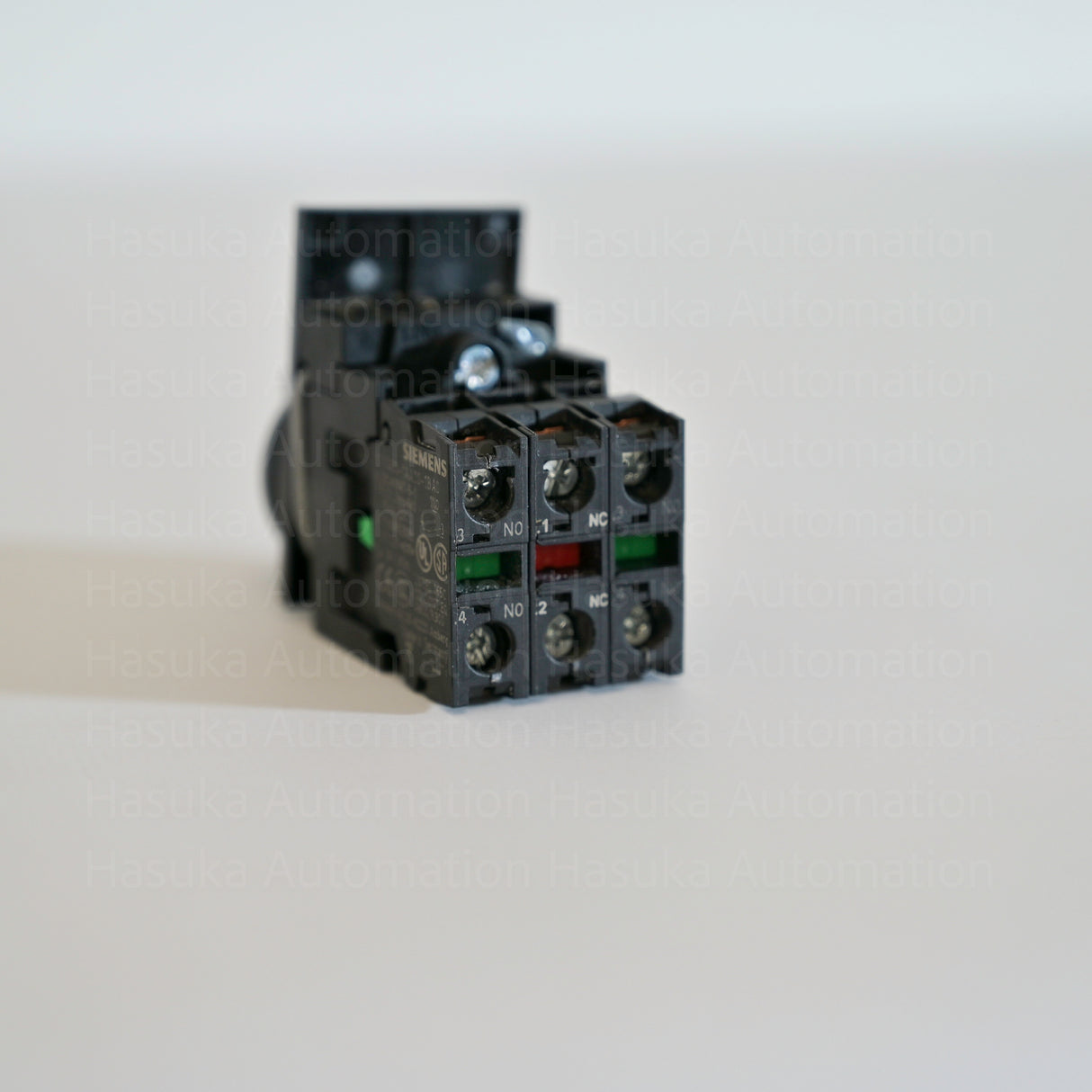 3SU1100-2BL60-1NA0 Selector Switch 3 Position Siemens