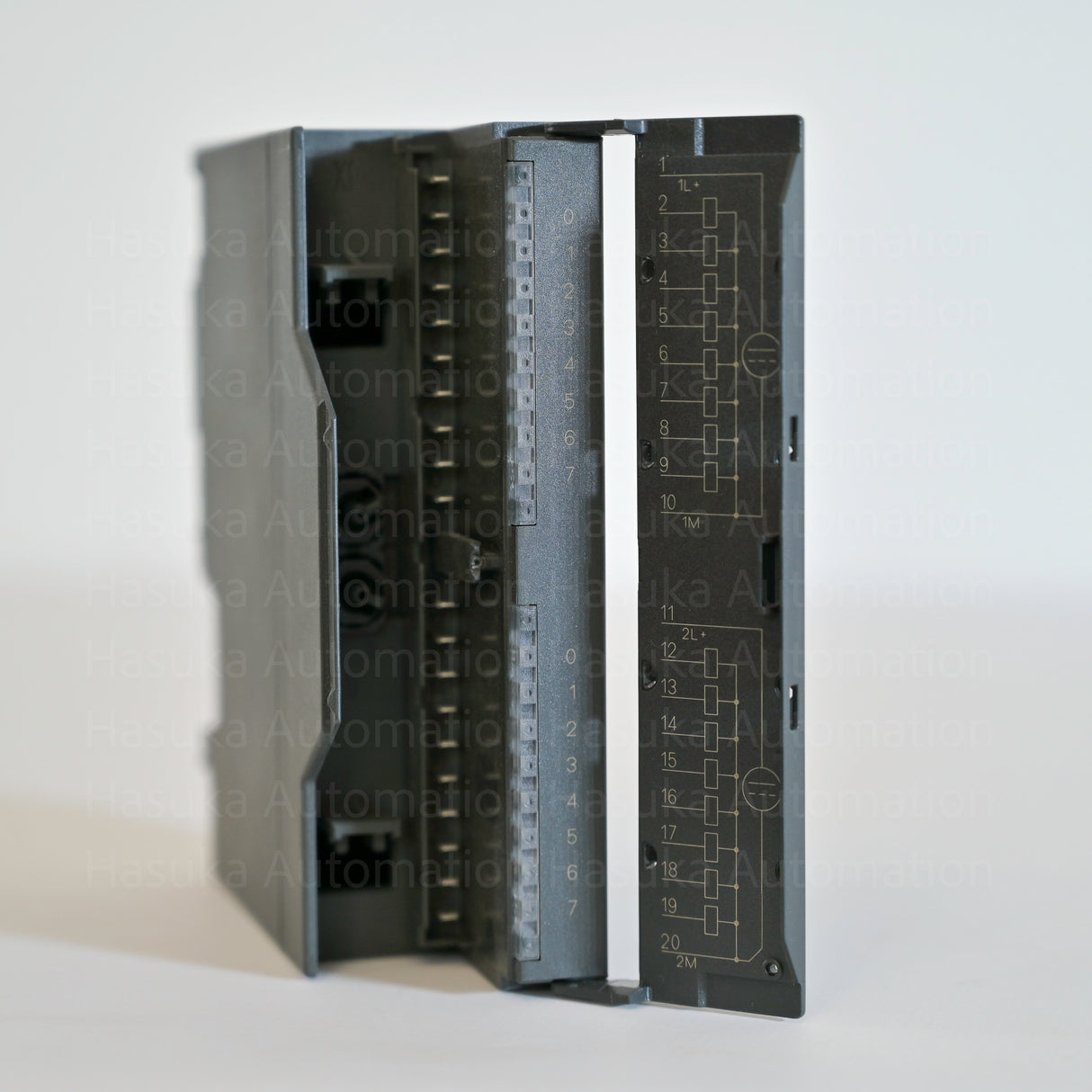 6ES7322-1BH01-0AA0 Digital Output Module Siemens