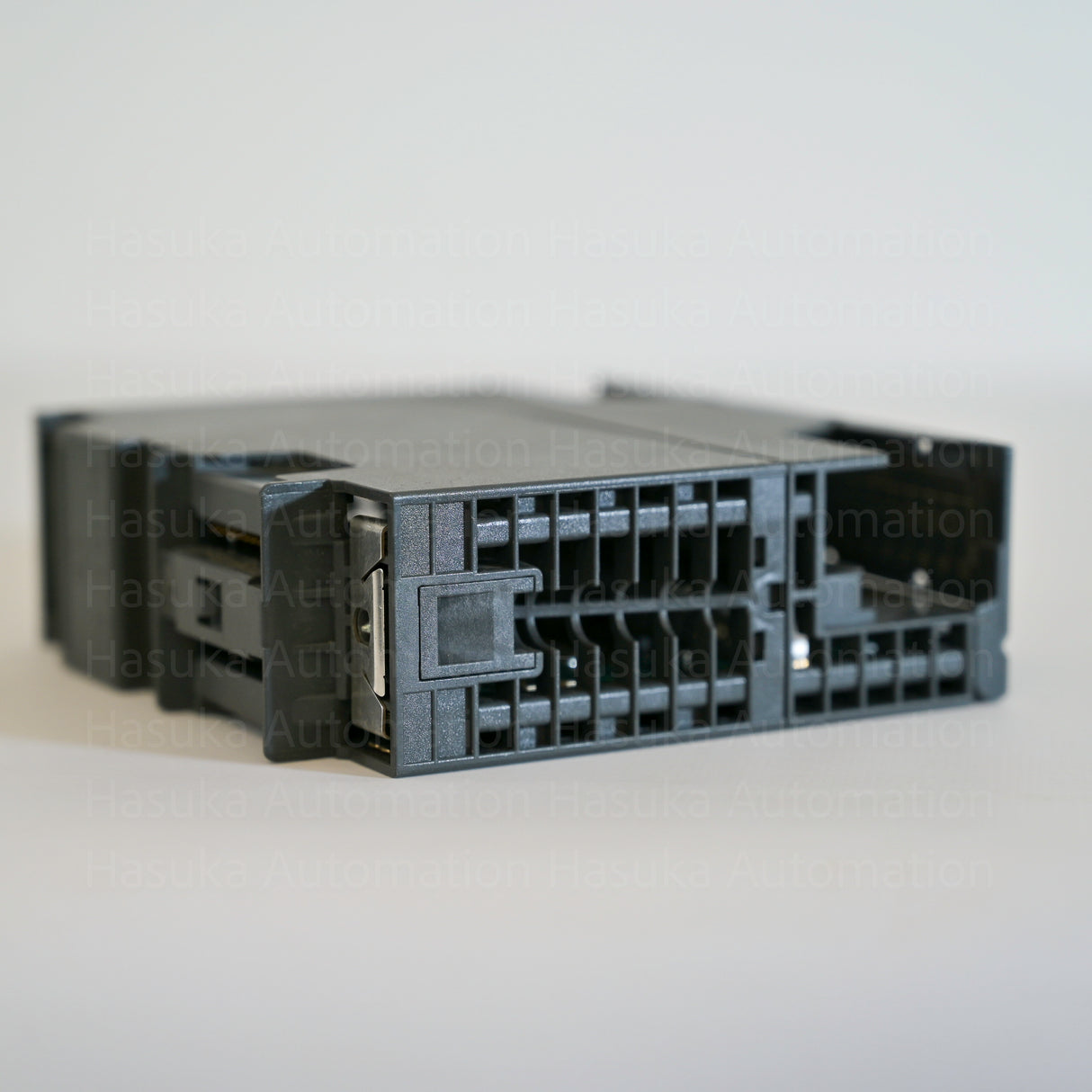 6ES7322-1BH01-0AA0 Digital Output Module Siemens