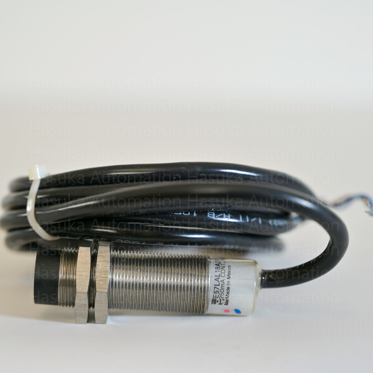 E57LAL18A2E 136008  Inductive Proximity Sensor Eaton