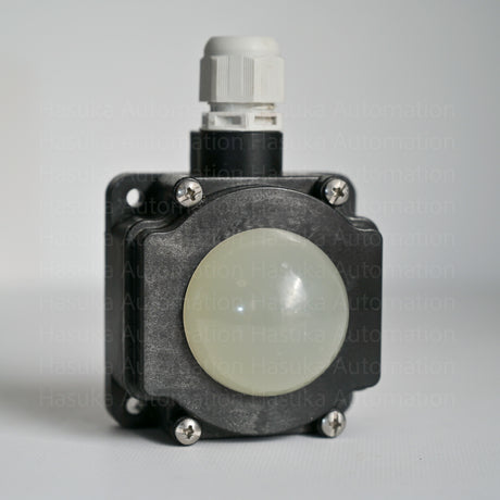  multi-functional, 5-color light that operates on 18-30V dc. 