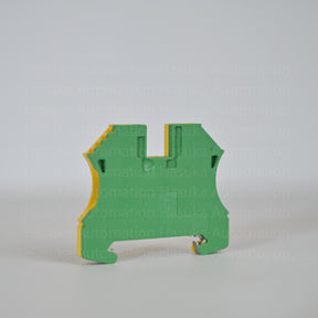 It can handle up to 800 V and has 2 connections and 1 level